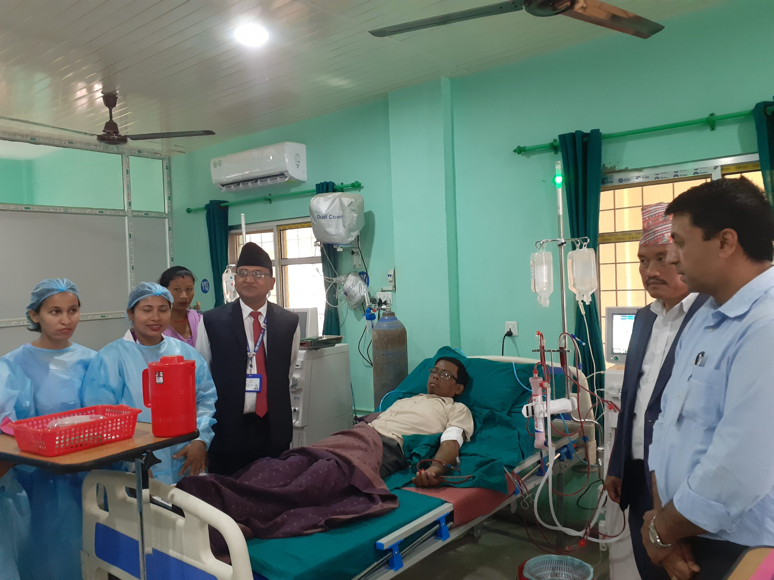 बर्दिया अस्पतालमा हेमोडायलाईसिस सेवा सुरु : पहिलो दिनमै मिर्गौलाका दुई बिरामीले लिए सेवा