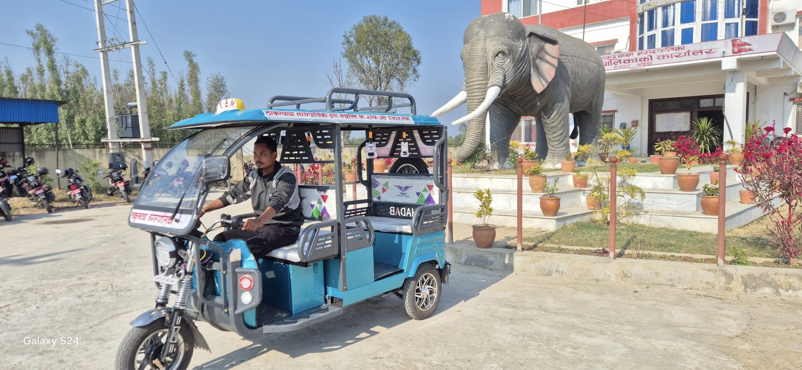 ठाकुरबाबाले सेवाग्राहीको लागि सुचारु गर्यो निःशुल्क अटो सेवा