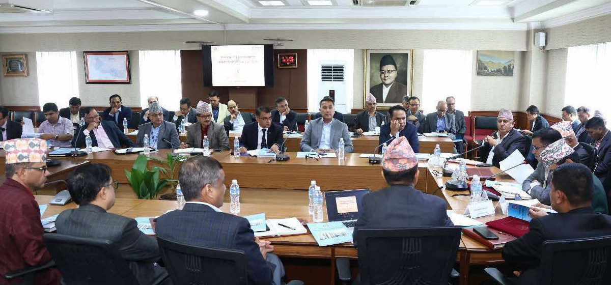 बजेटको उद्देश्य पूरा गर्ने गरी लाग्न अर्थमन्त्री पौडेलको निर्देशन