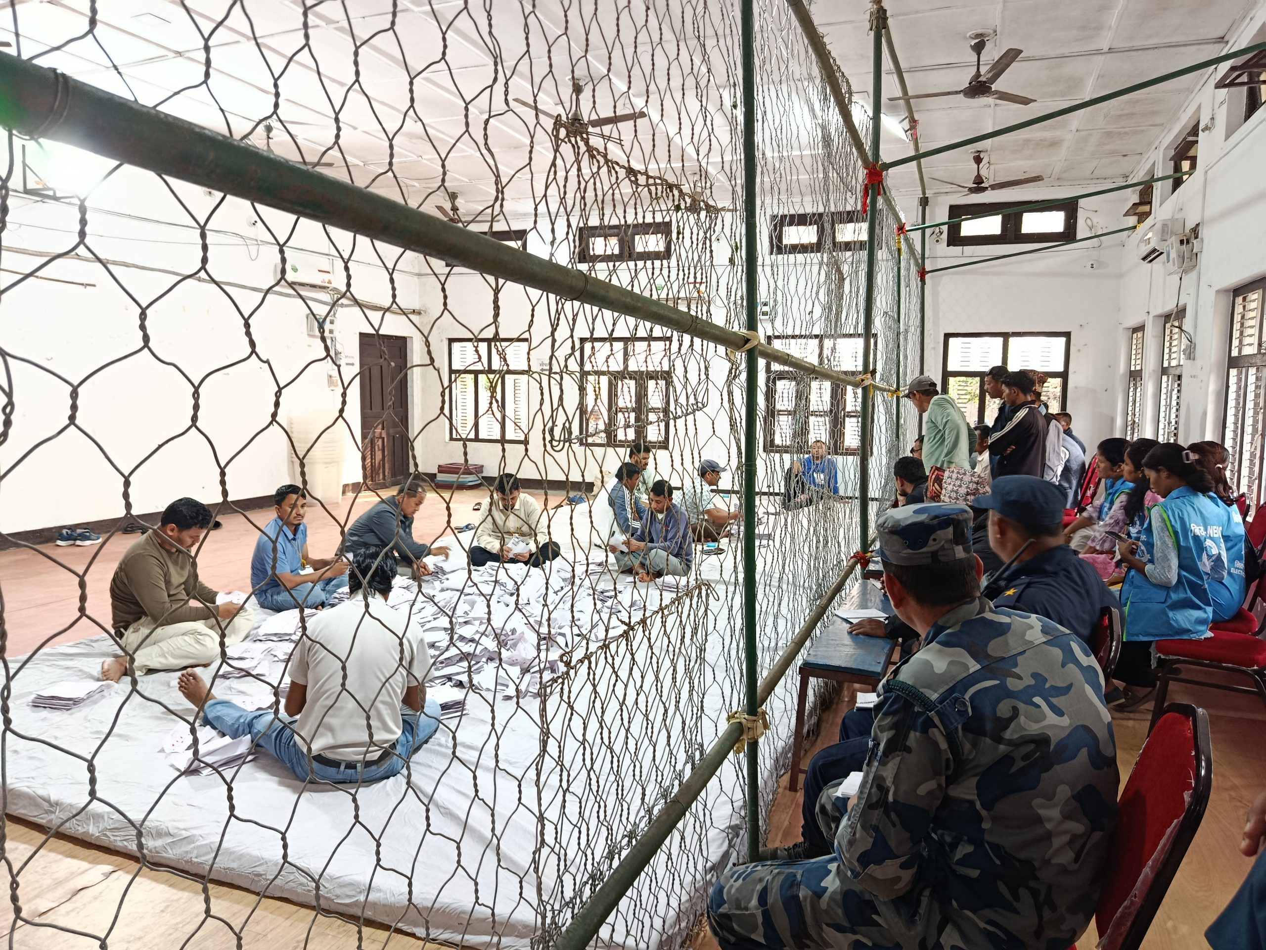 बर्दियाको दुवै क्षेत्रमा सुरुवात देखि रास्वपाको अग्रता कायमै